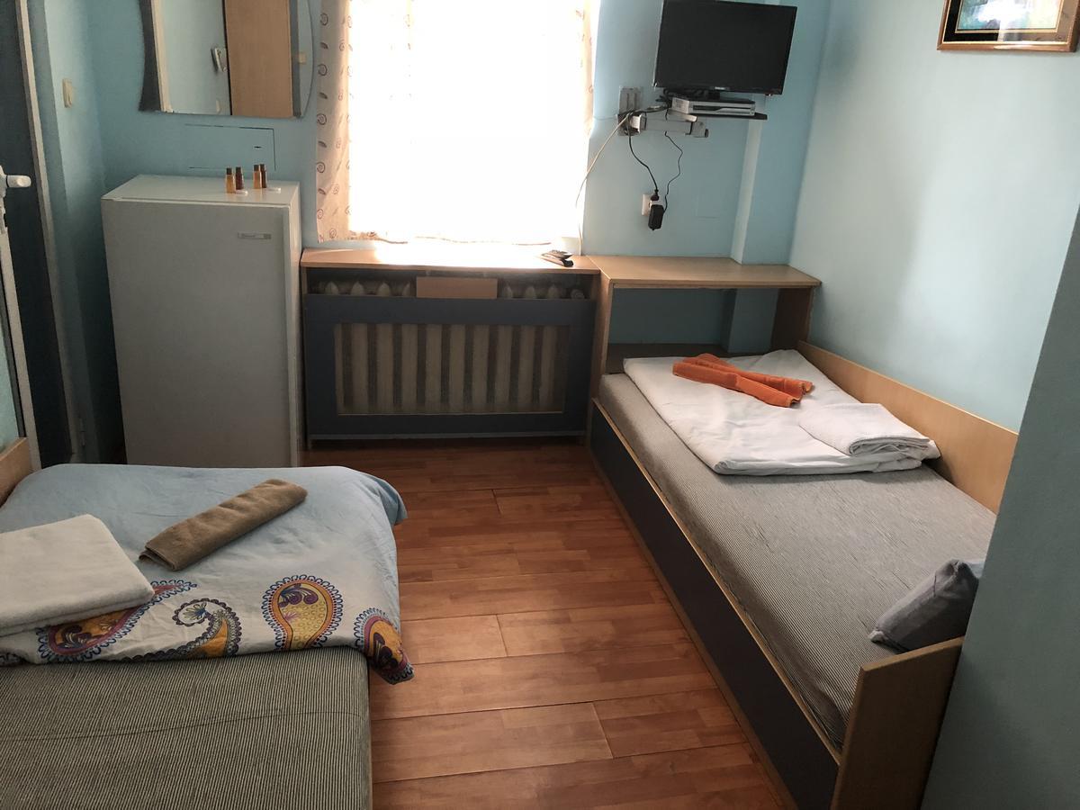 Hotel Amethyst Sofia Bagian luar foto