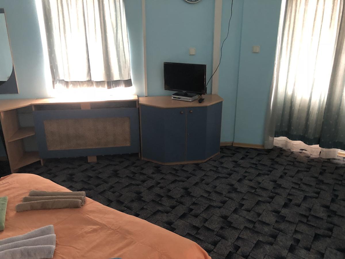 Hotel Amethyst Sofia Bagian luar foto