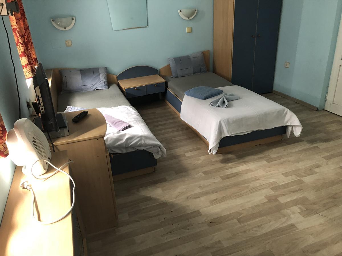 Hotel Amethyst Sofia Bagian luar foto