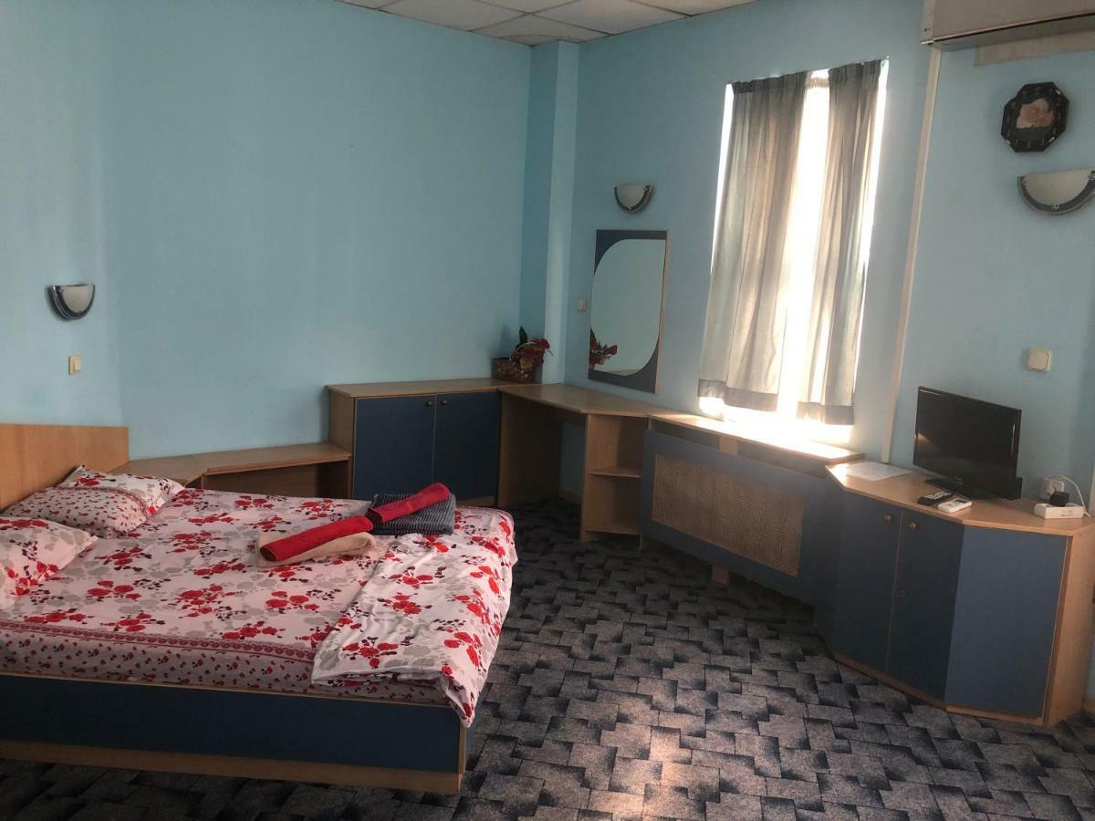 Hotel Amethyst Sofia Bagian luar foto