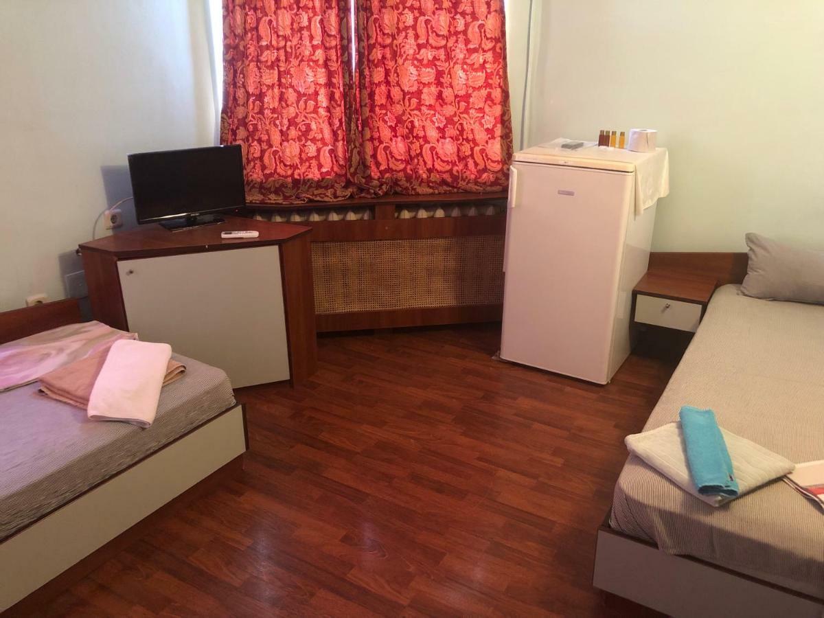 Hotel Amethyst Sofia Bagian luar foto